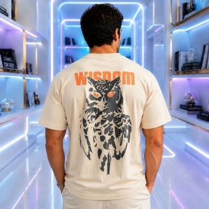 تیشرت مردانه قواره باکسی طرح Wisdom رنگ کرمی 