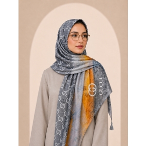 شال گوچی رنگ طوسی کهربایی