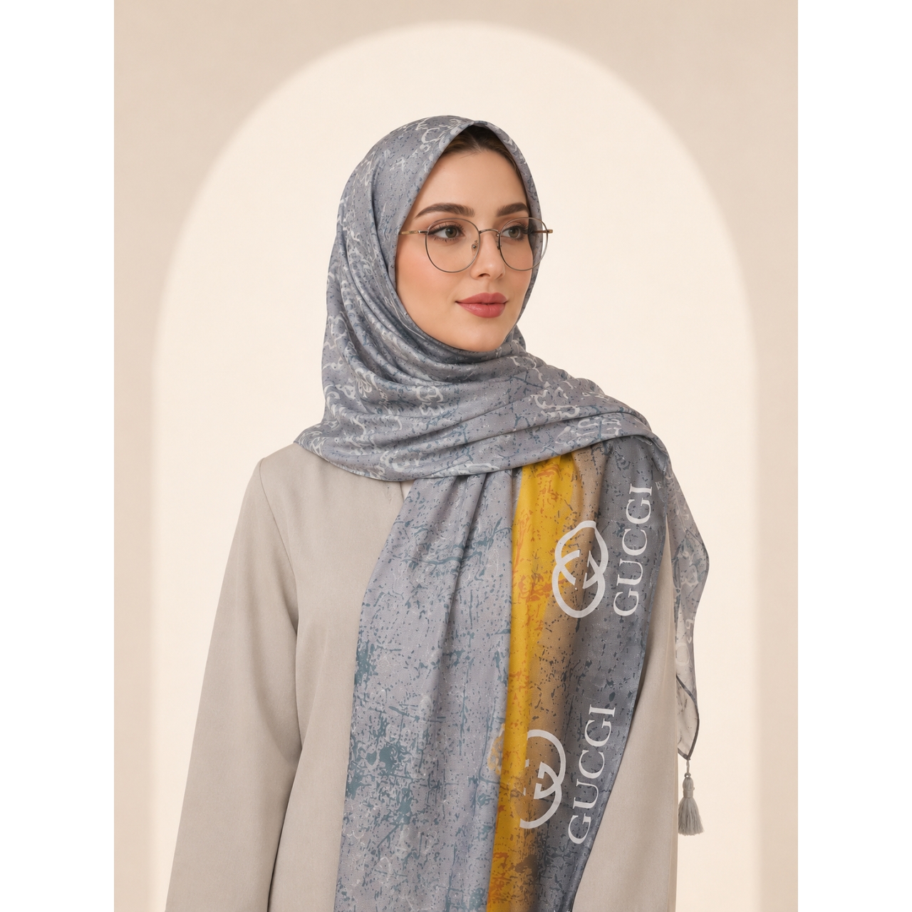 شال گوچی رنگ طوسی زرد