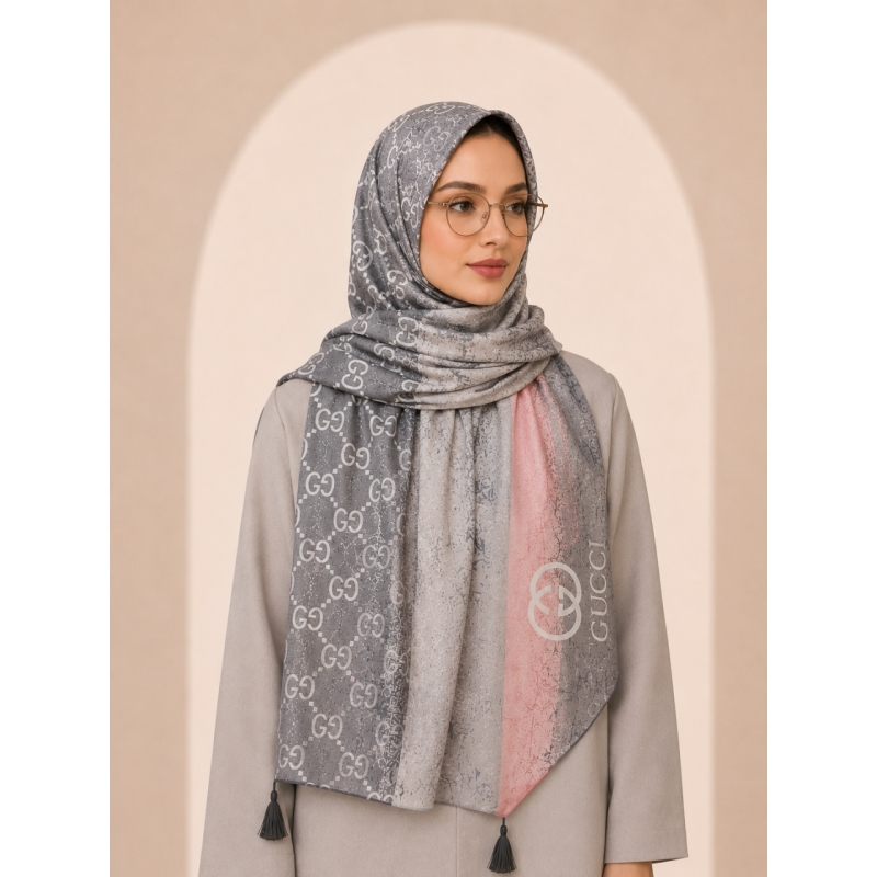 شال گوچی رنگ طوسی صورتی