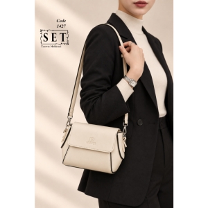 کیف فانتزی مدل نوا رنگ کرم کد 1427 برند SET